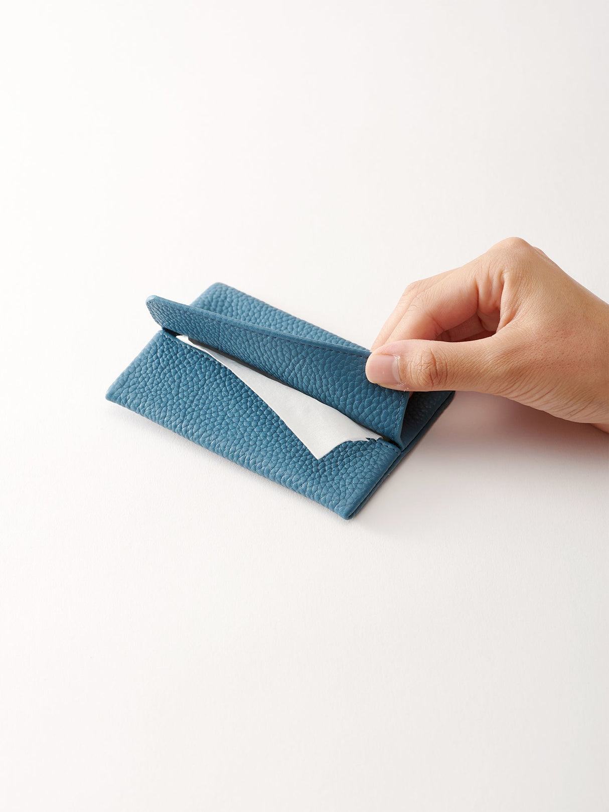 LADELINE TISSUE CASE